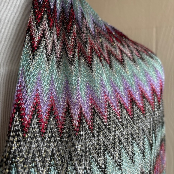 Lightweight Multi-Colored Chevron Printed Knit Scarf - Picture 6 of 14
